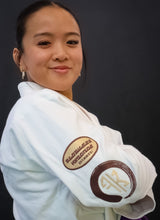 Load image into Gallery viewer, FEMALE - COMP 2.0 JIU JITSU GI - WHITE/TAN