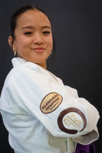 Load image into Gallery viewer, FEMALE - COMP 2.0 JIU JITSU GI - WHITE