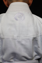 Load image into Gallery viewer, KIDS SILENT SHADOW JIU JITSU GI - WHITE (FREE WHITE BELT)