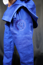 Load image into Gallery viewer, KIDS SILENT SHADOW JIU JITSU GI - BLUE (FREE WHITE BELT)