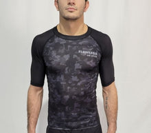 Load image into Gallery viewer, ADULTS BLACK CAMO S/S RASH GUARD - UNISEX (LIMITED STOCK)