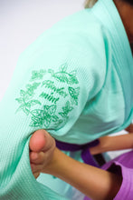 Load image into Gallery viewer, FEMALE - PASTEL COLLECTION JIU JITSU GI - MINT
