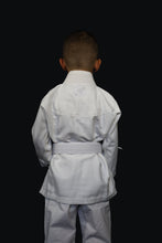 Load image into Gallery viewer, KIDS SILENT SHADOW JIU JITSU GI - WHITE (FREE WHITE BELT)
