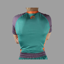 Load image into Gallery viewer, FEMALE  - FREESTYLE S/S RASH GUARD- GREEN/ORANGE
