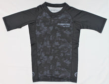 Load image into Gallery viewer, ADULTS BLACK CAMO S/S RASH GUARD - UNISEX (LIMITED STOCK)
