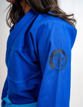 Load image into Gallery viewer, THE CHALLENGER 2.0 FEMALE JIU JITSU GI - BLUE (FREE WHITE BELT)
