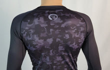 Load image into Gallery viewer, ADULTS BLACK CAMO L/S RASH GUARD - UNISEX
