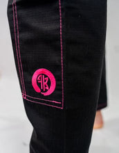 Load image into Gallery viewer, LIGHT WEIGHT FEMALE JIU JITSU GI - BLACK
