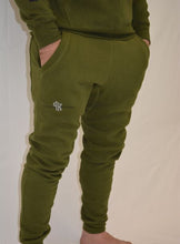 Load image into Gallery viewer, FK COLLECTION PREMIUM JOGGER - MILITARY GREEN (UNISEX)
